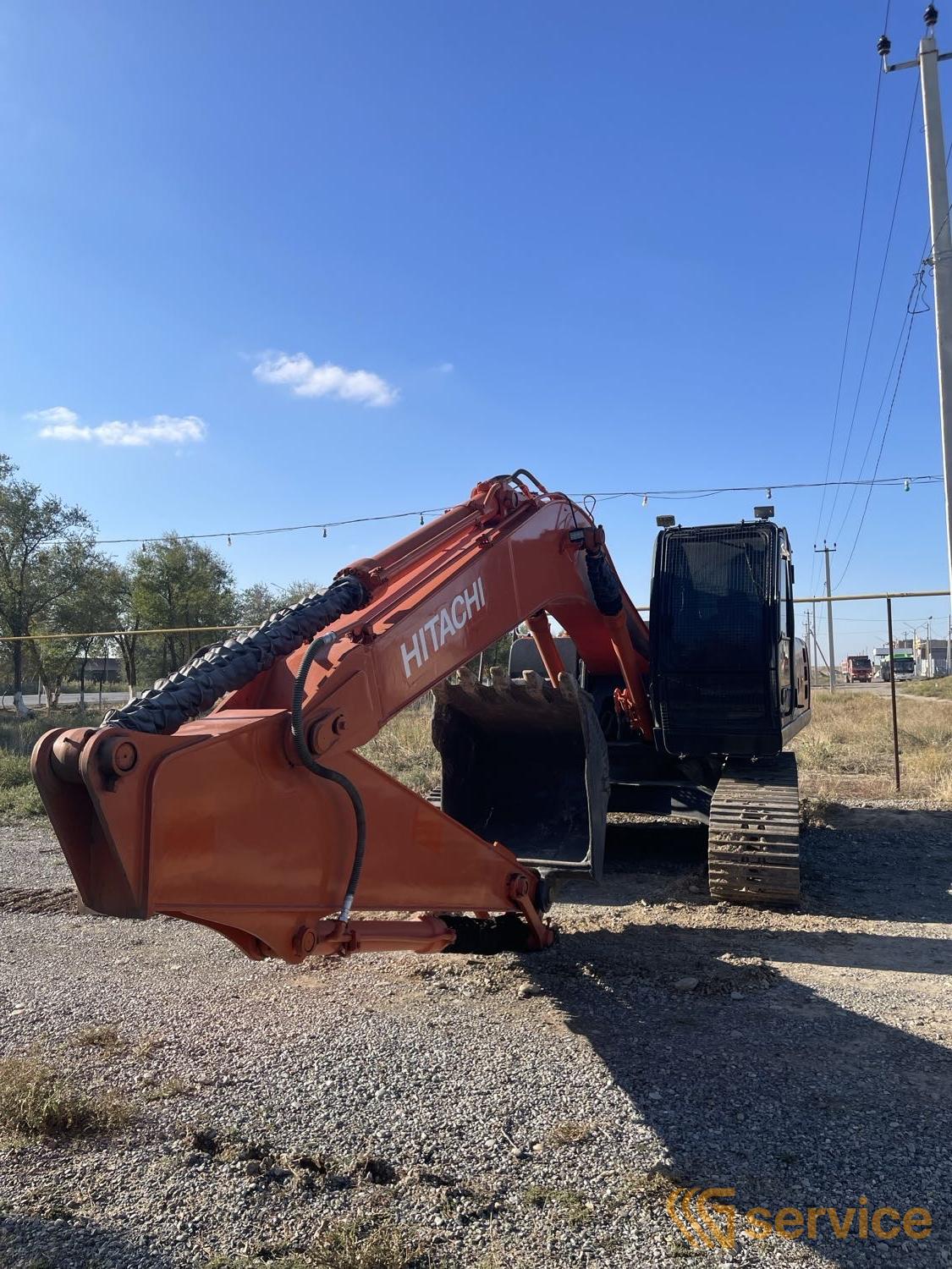 Hitachi EX 200