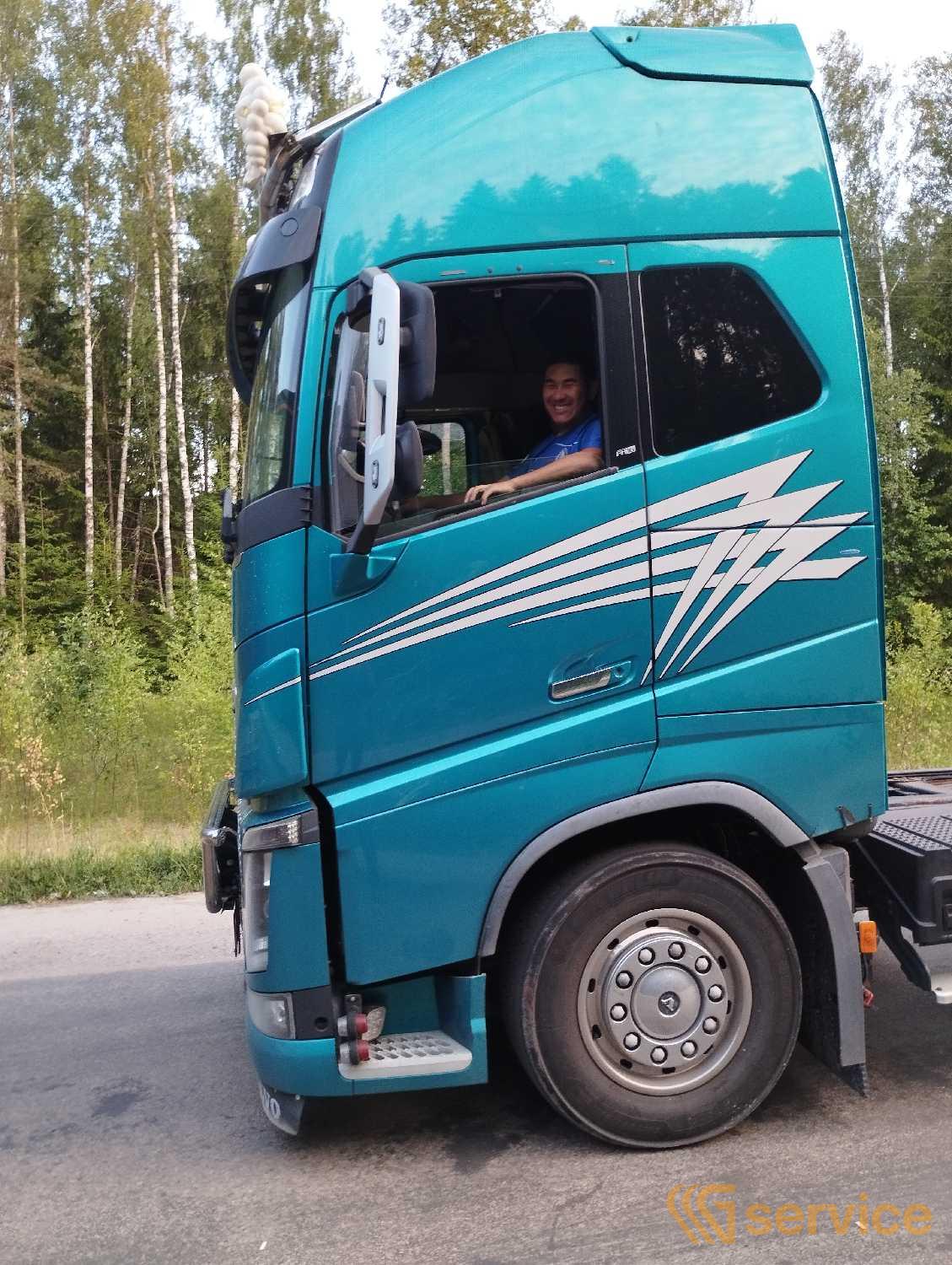 Автобетоносмесители,Тракторы,Бортовые полуприцепы,Полуприцепы-рефрижераторы,Полуприцепы-топливозаправщики,Тентованные полуприцепы,Самосвальные прицепы,Бензовозы,Самосвалы,Тягачи седельные,Пассажирские микроавтобусы