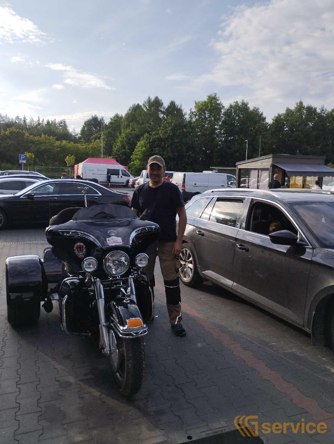 Автобетоносмесители,Тракторы,Бортовые полуприцепы,Полуприцепы-рефрижераторы,Полуприцепы-топливозаправщики,Тентованные полуприцепы,Самосвальные прицепы,Бензовозы,Самосвалы,Тягачи седельные,Пассажирские микроавтобусы