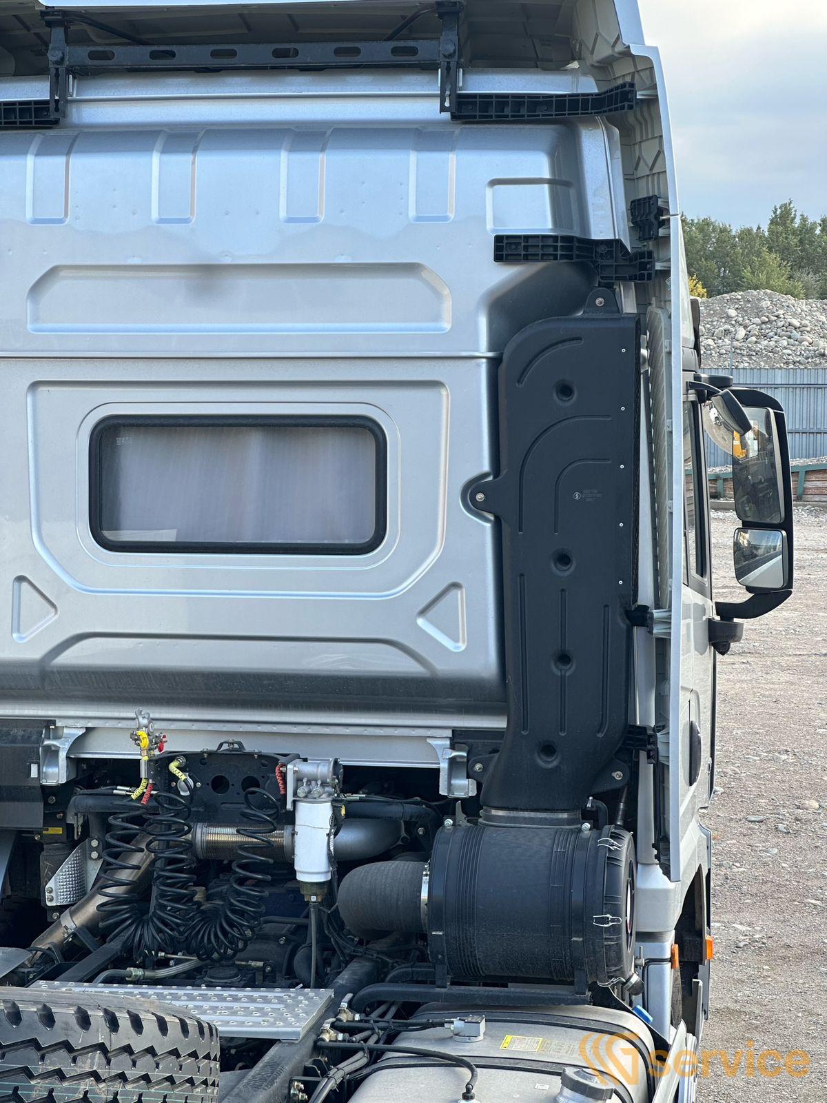 Shacman SX5258GJB6R384