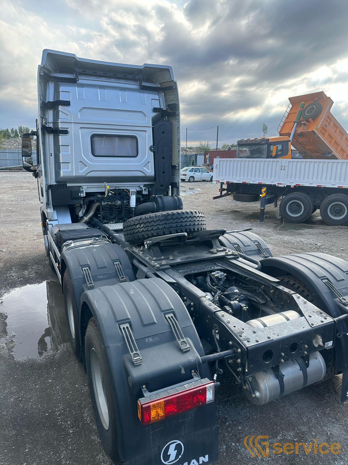 Shacman SX5258GJB6R384