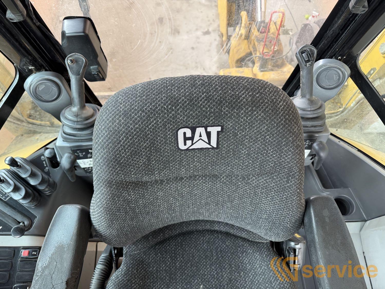 Caterpillar 432F2