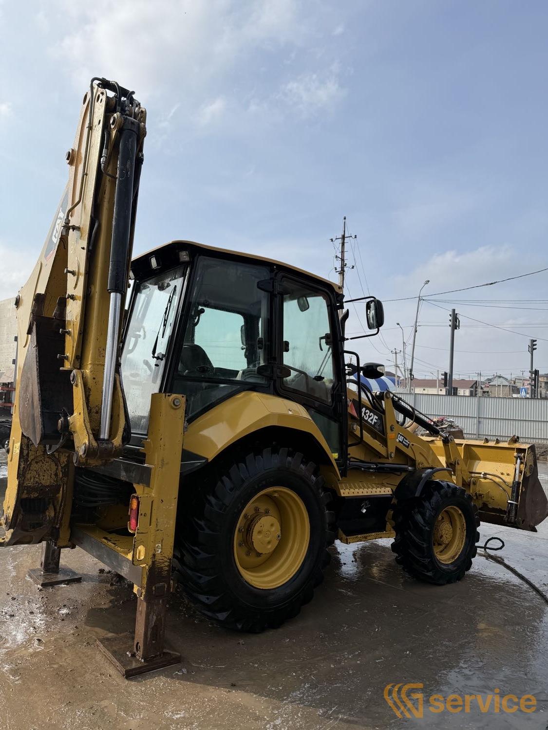 Caterpillar 432F2