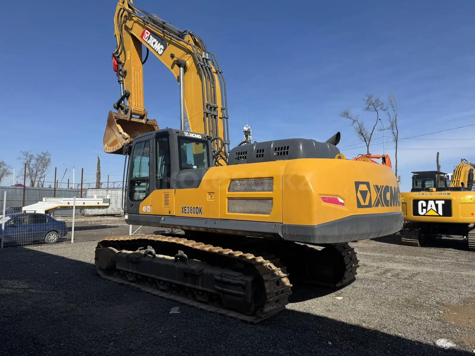 XCMG XE380DK