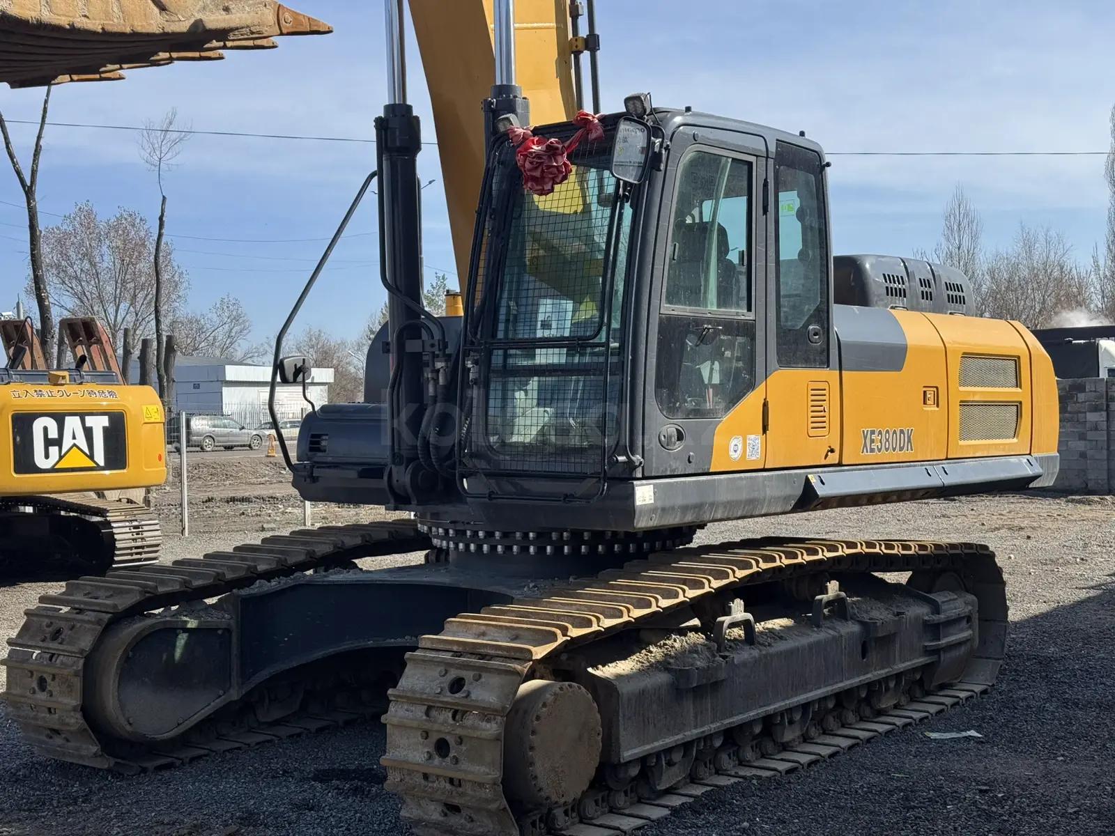 XCMG XE380DK