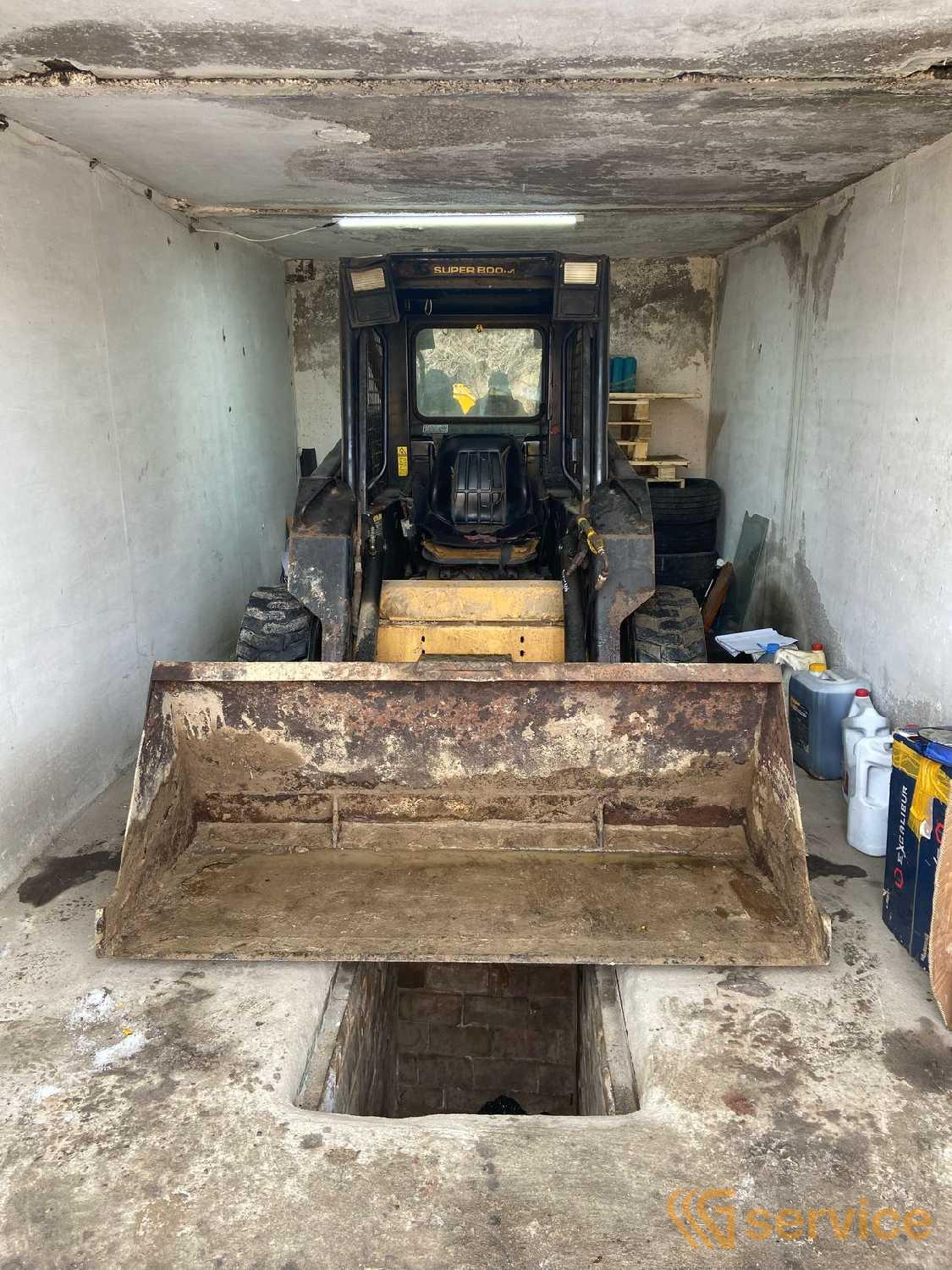 NEW HOLLAND