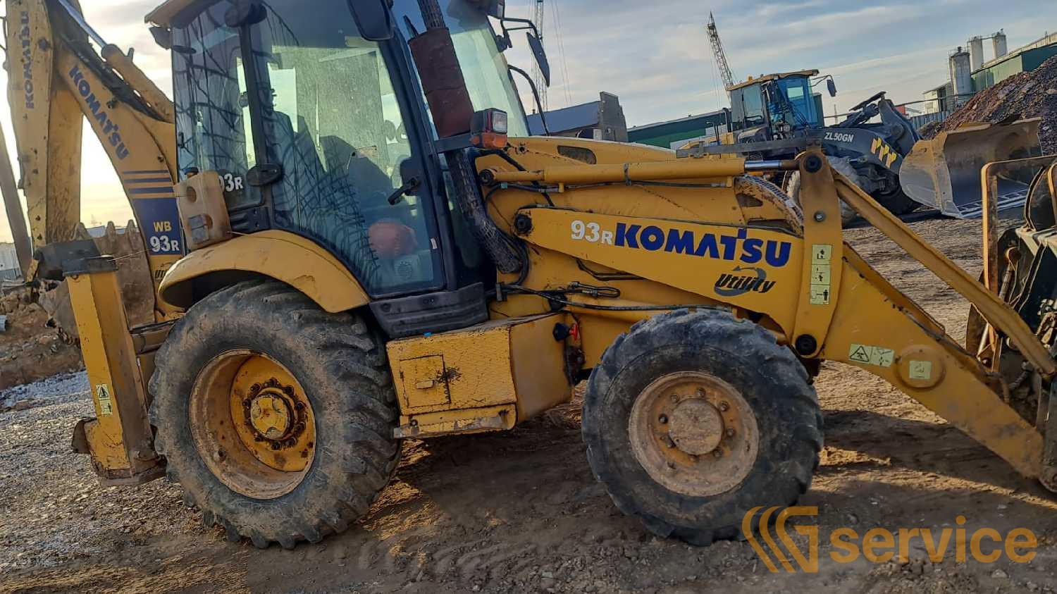 Komatsu WB93R-5