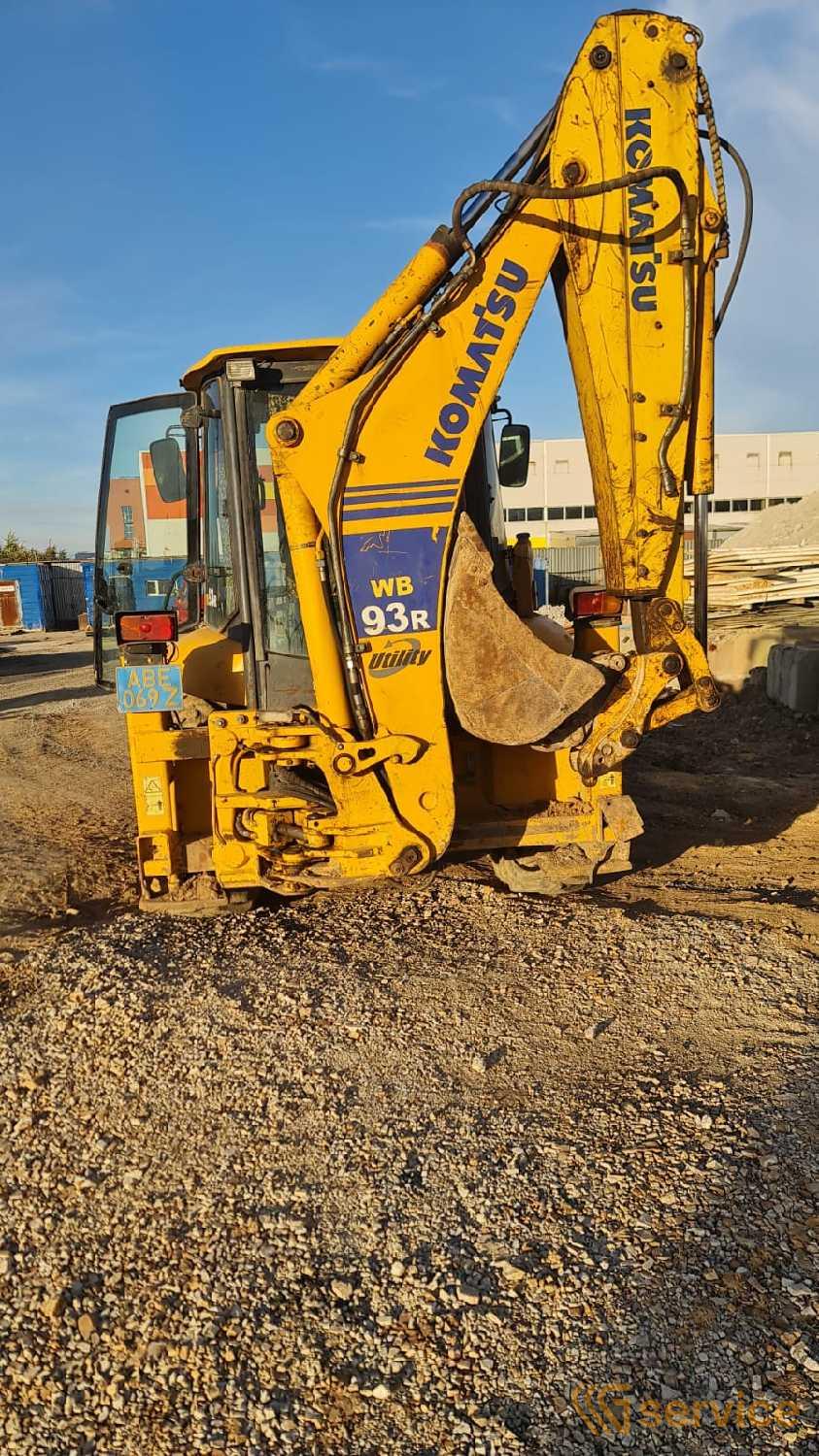 Komatsu WB93R-5