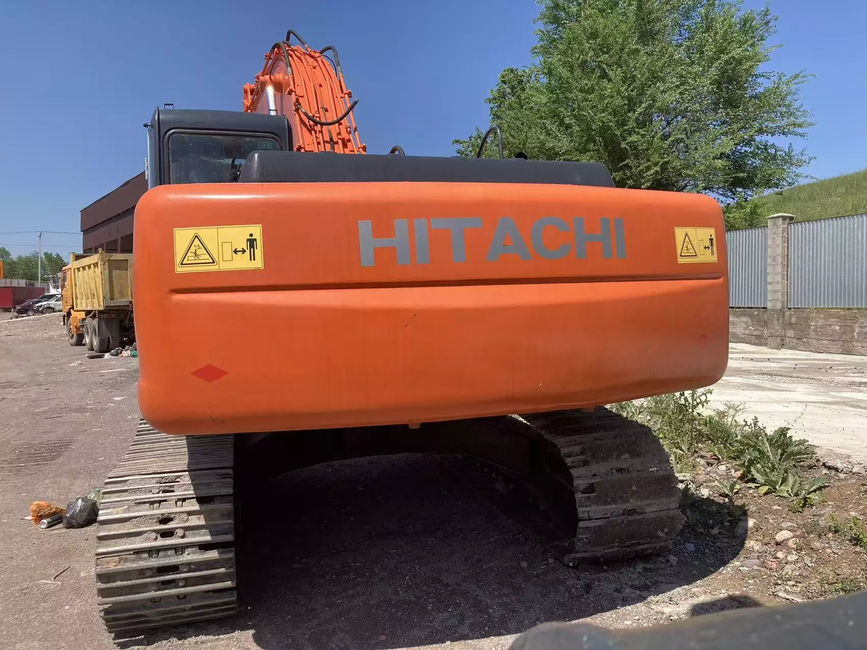 Hitachi ZX230, Гусеничные экскаваторы