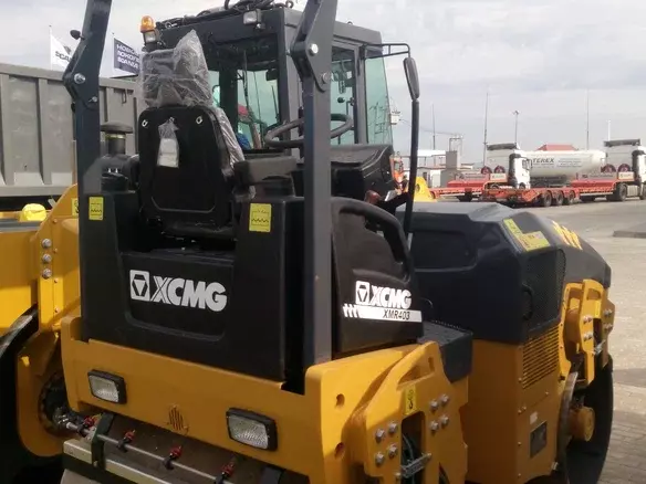 XCMG XMR403S, Дорожные катки