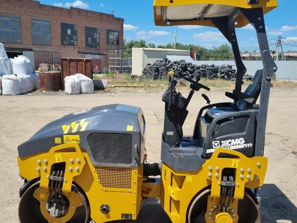 XCMG XMR303, Дорожные катки