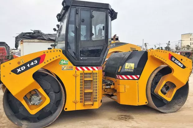 XCMG XMR30E, Дорожные катки