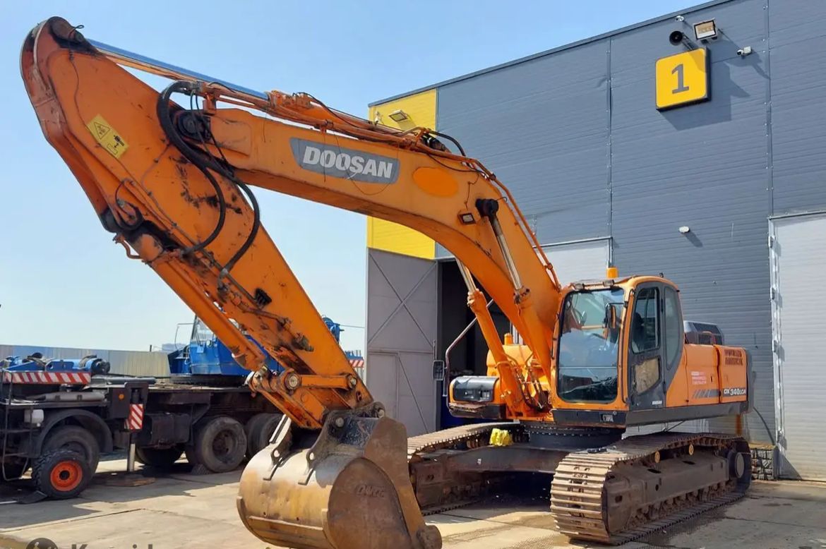 DOOSAN / DEVELON