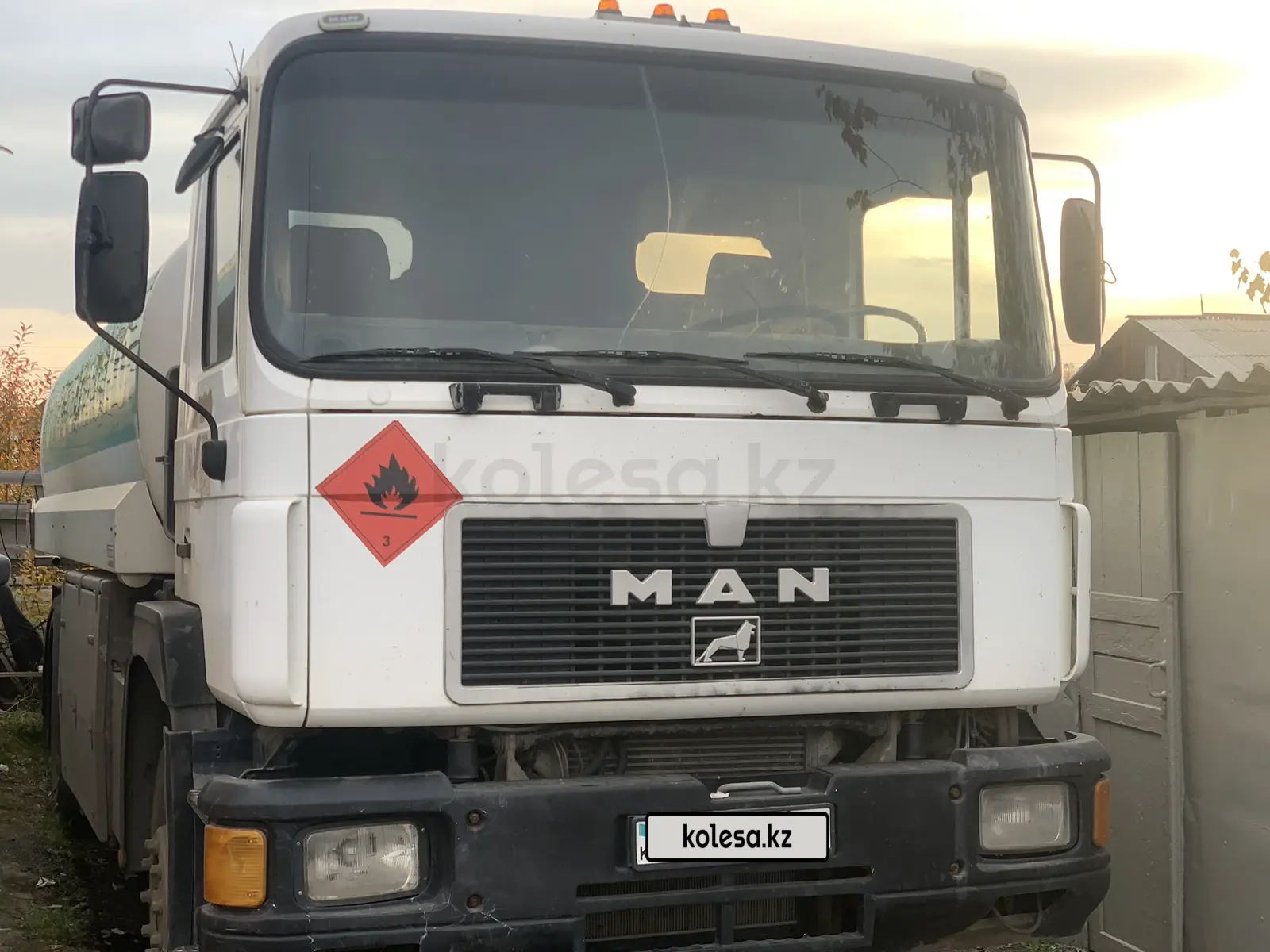 MAN