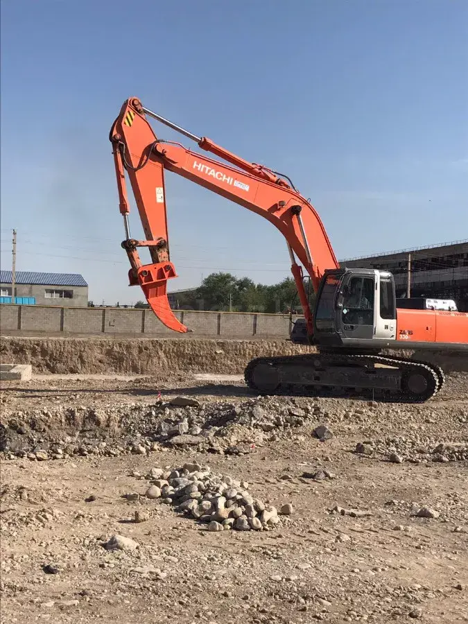 HITACHI