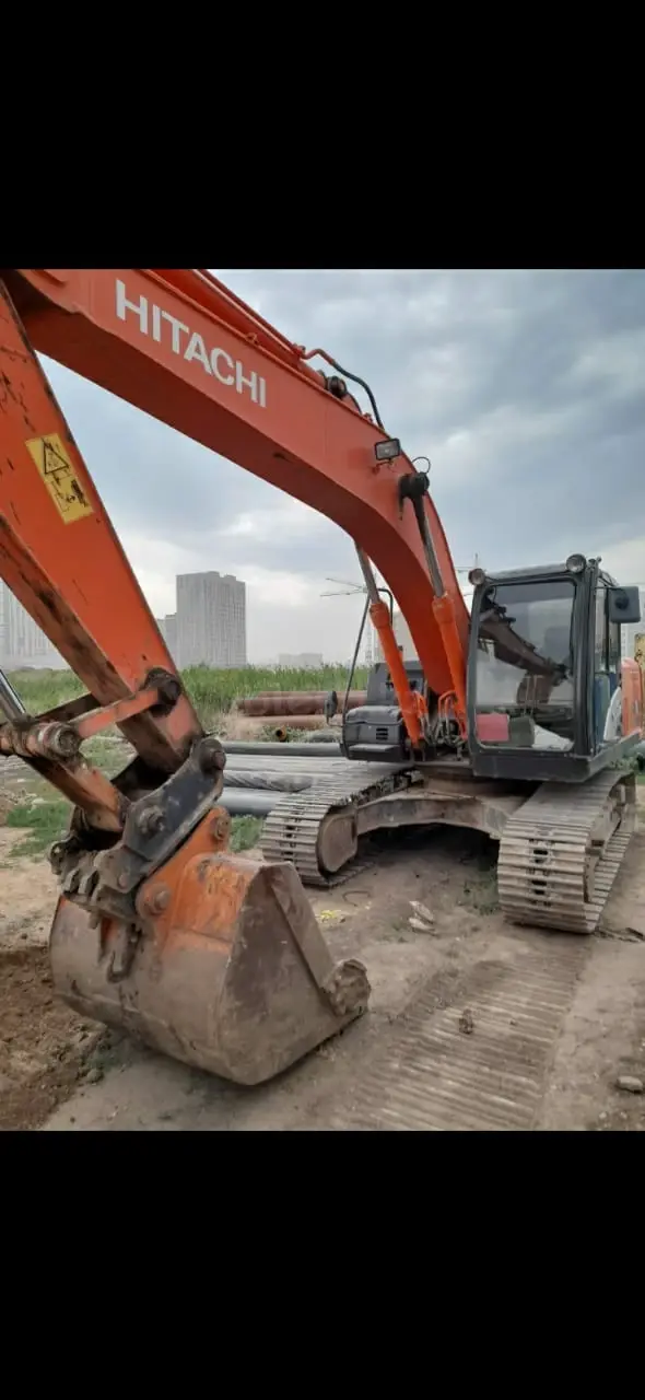 HITACHI