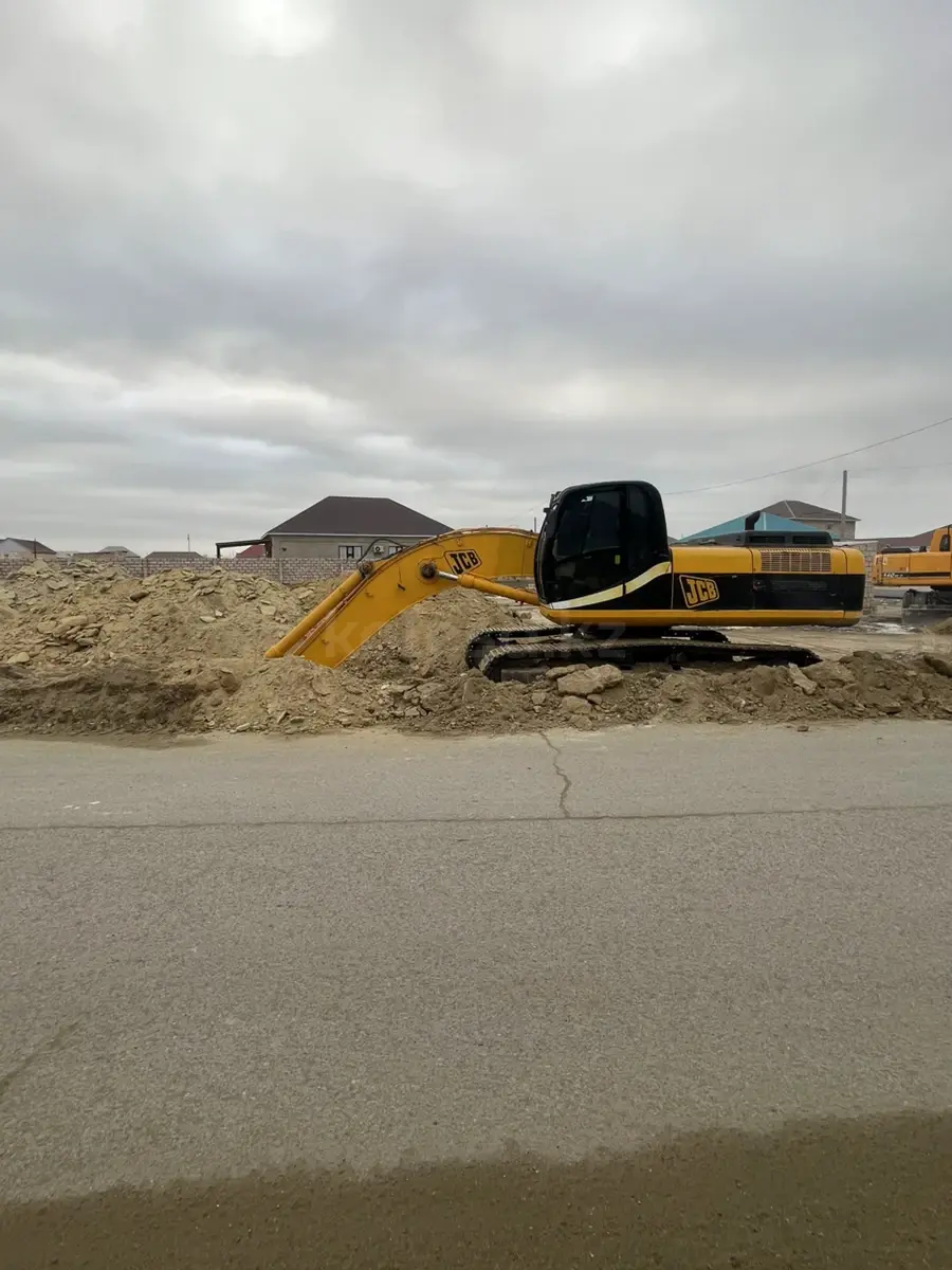 JCB