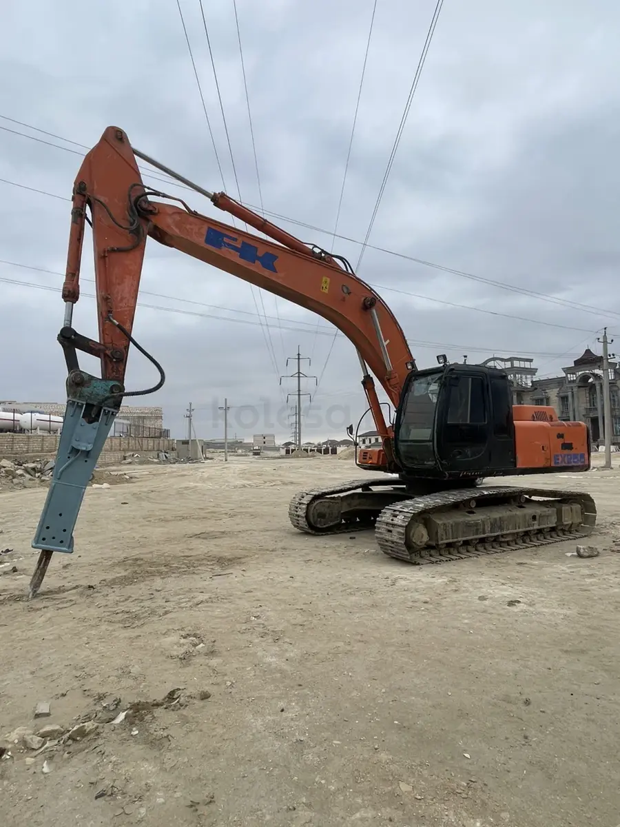 HITACHI
