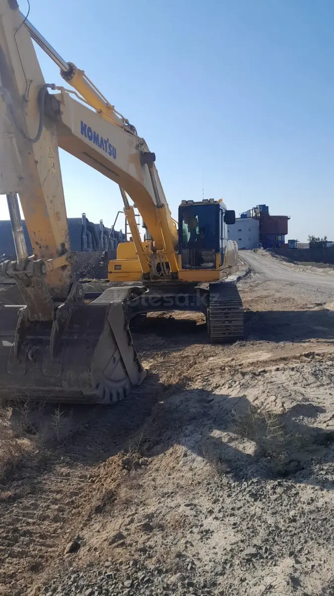 KOMATSU