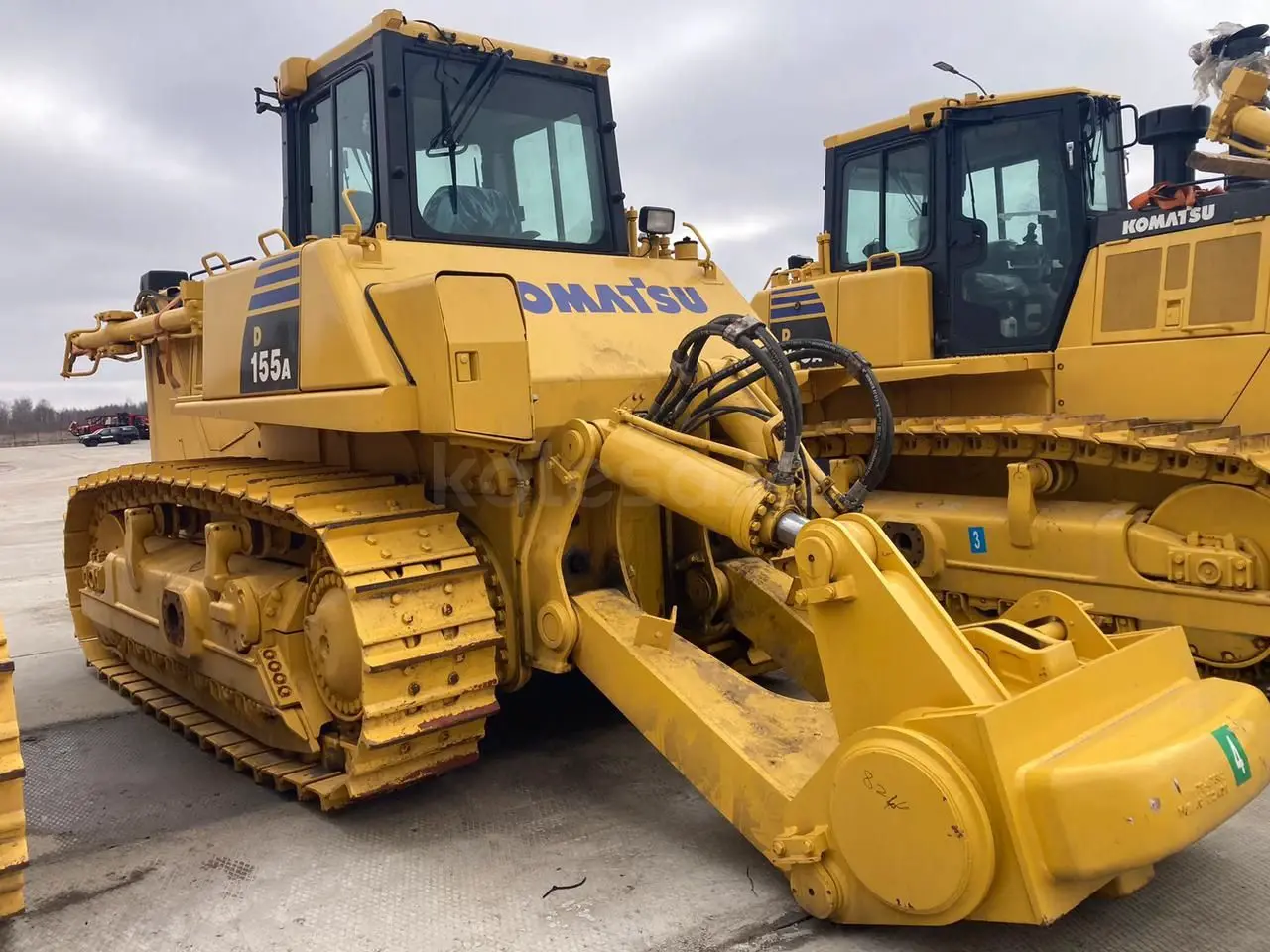 KOMATSU