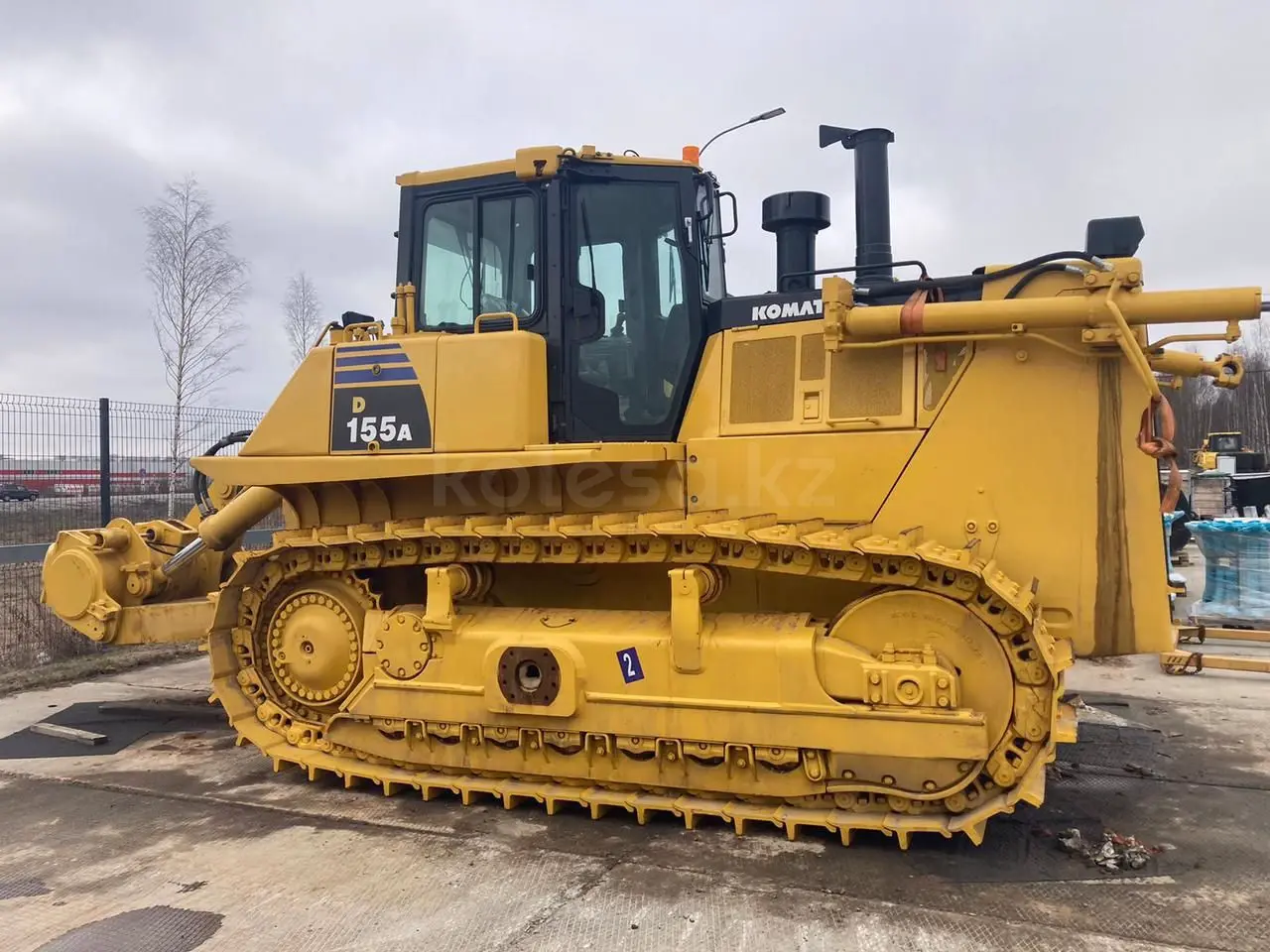 KOMATSU