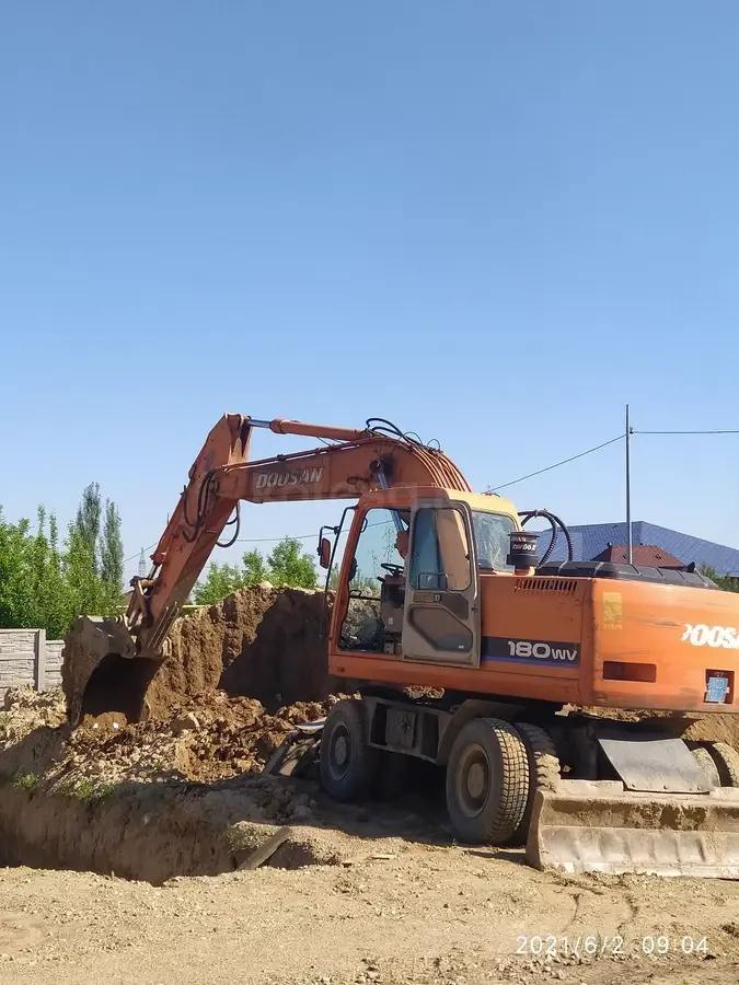 DOOSAN / DEVELON