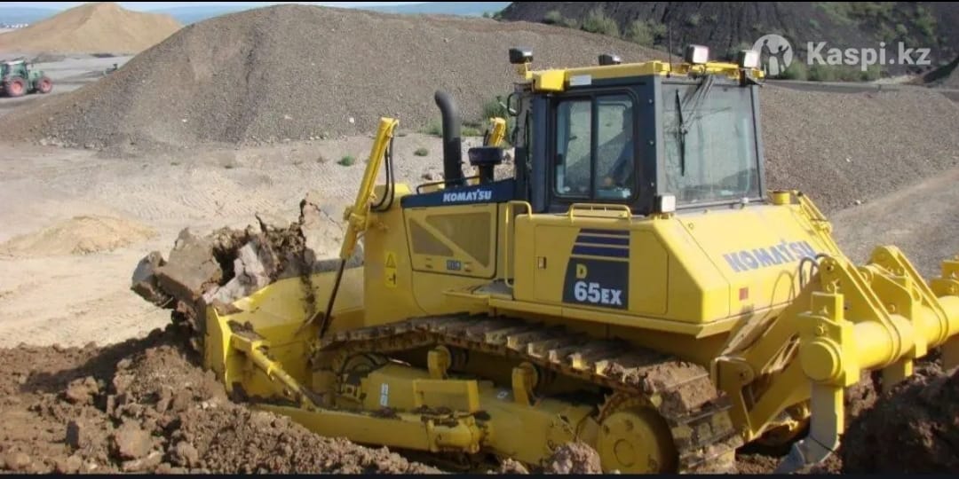 KOMATSU
