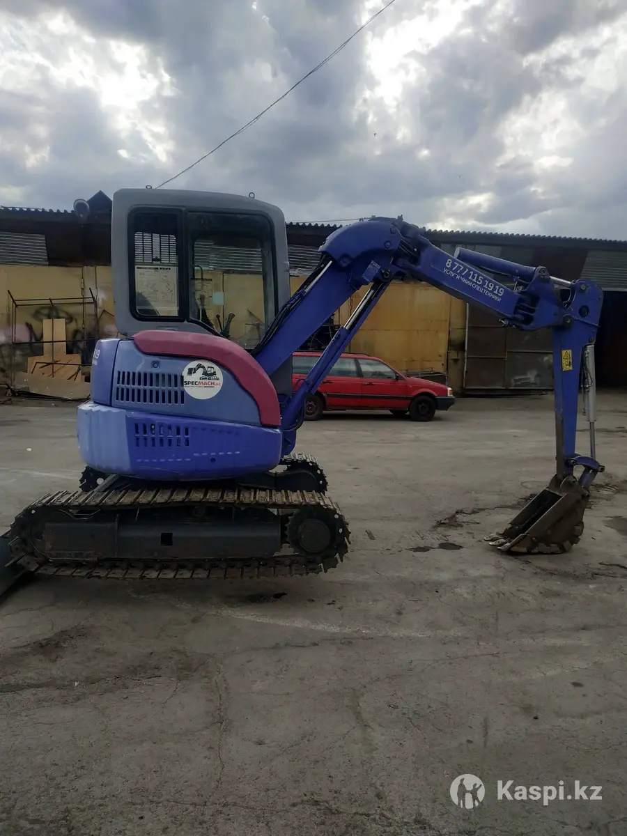 KOMATSU