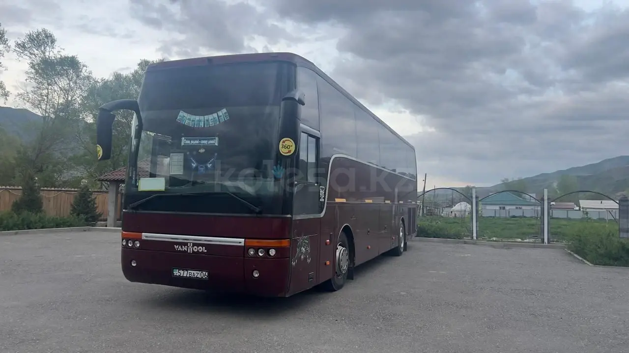 VAN HOOL