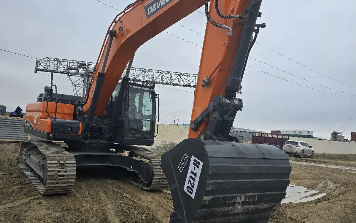 DOOSAN / DEVELON