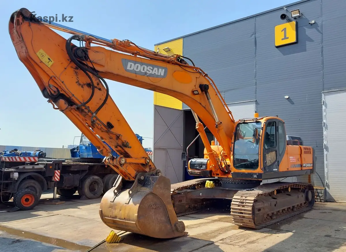 DOOSAN / DEVELON
