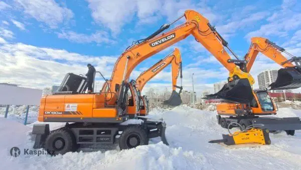 DOOSAN / DEVELON
