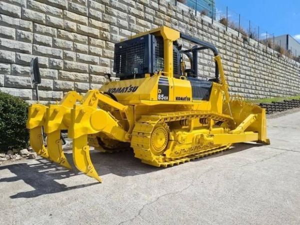 KOMATSU