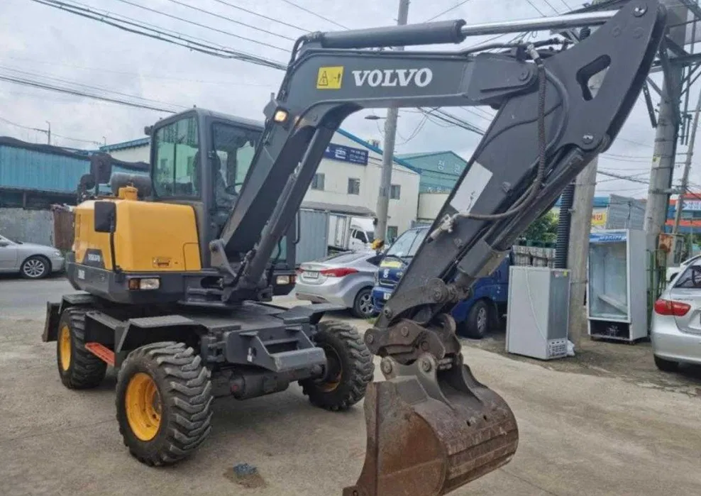 VOLVO