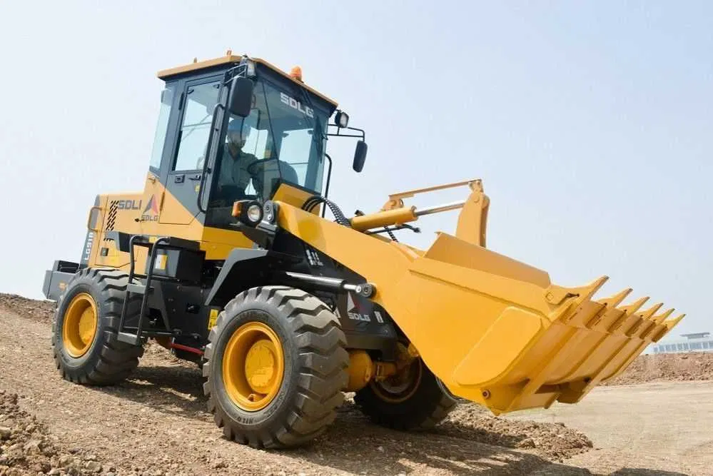 KOMATSU