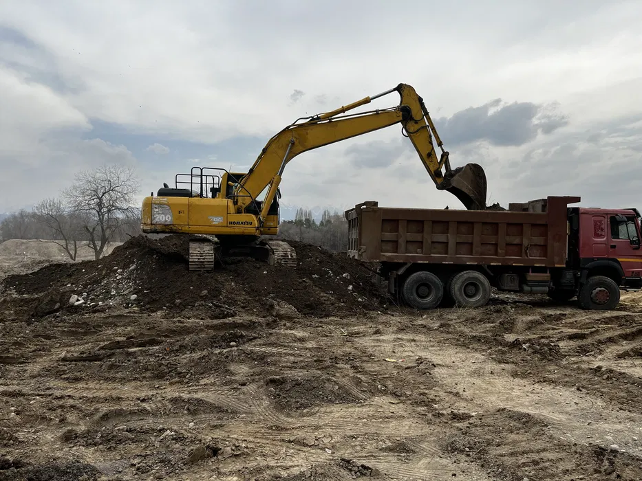 KOMATSU