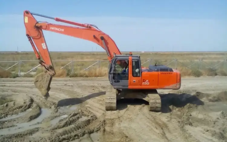 HITACHI