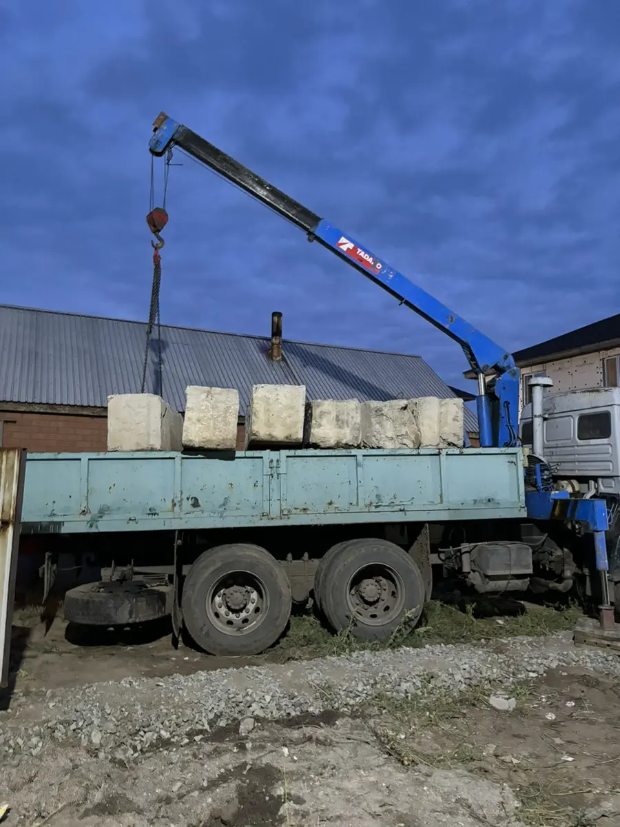 Tadano DT-600