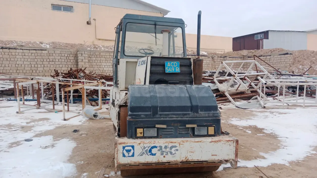 XCMG GR100