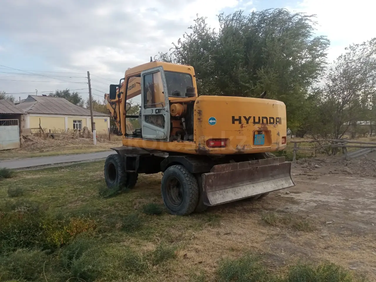 Hyundai R140W-7