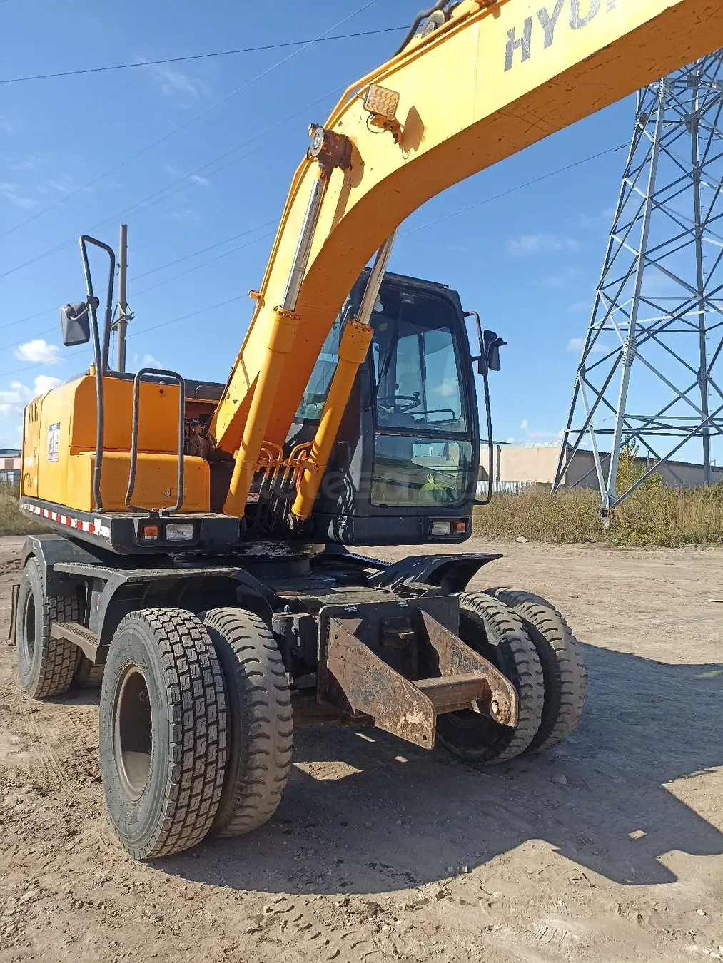 Hyundai R 140LCM-7