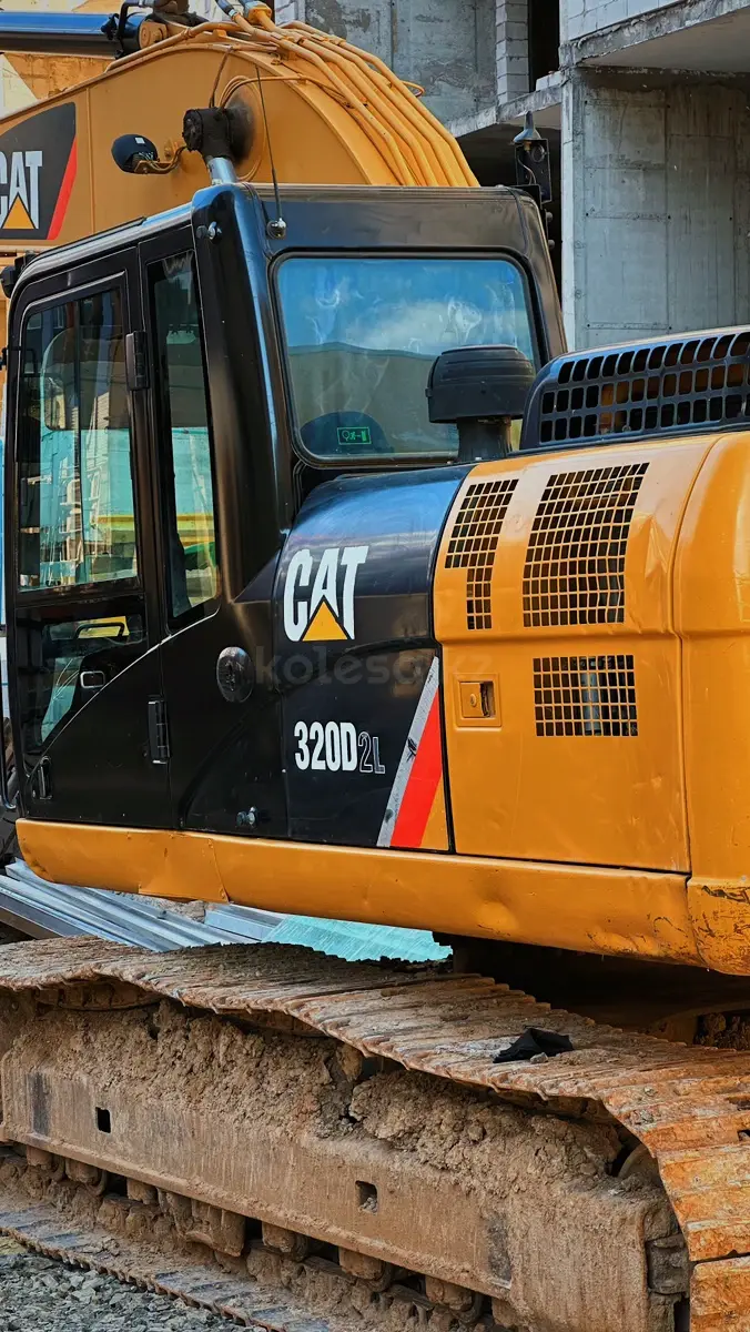Caterpillar 320D2 L