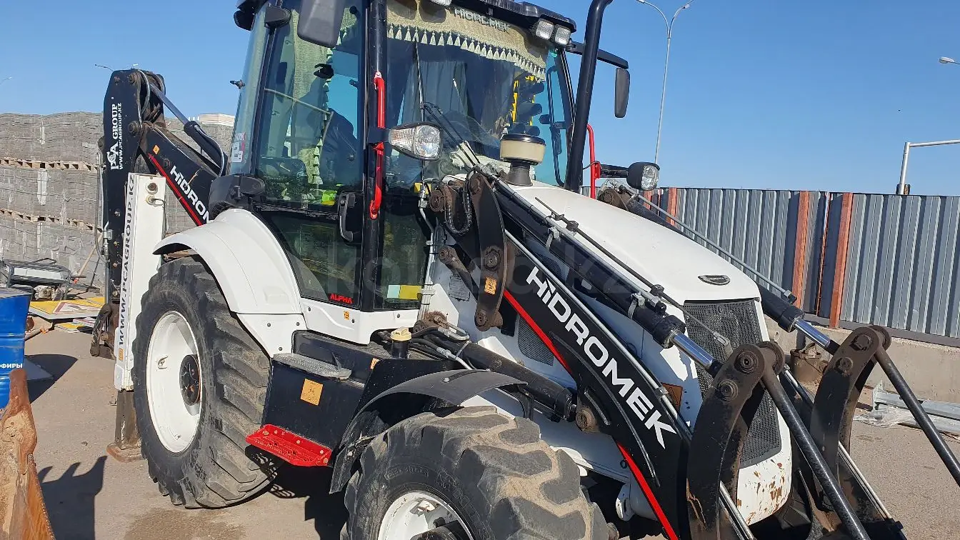 Hidromek HMK 102B