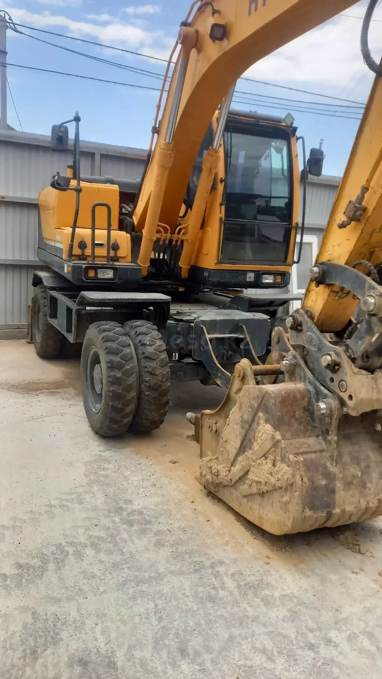 Hyundai R140W-7