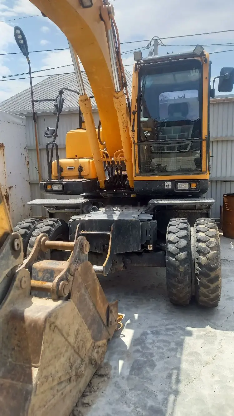 Hyundai R140W-7