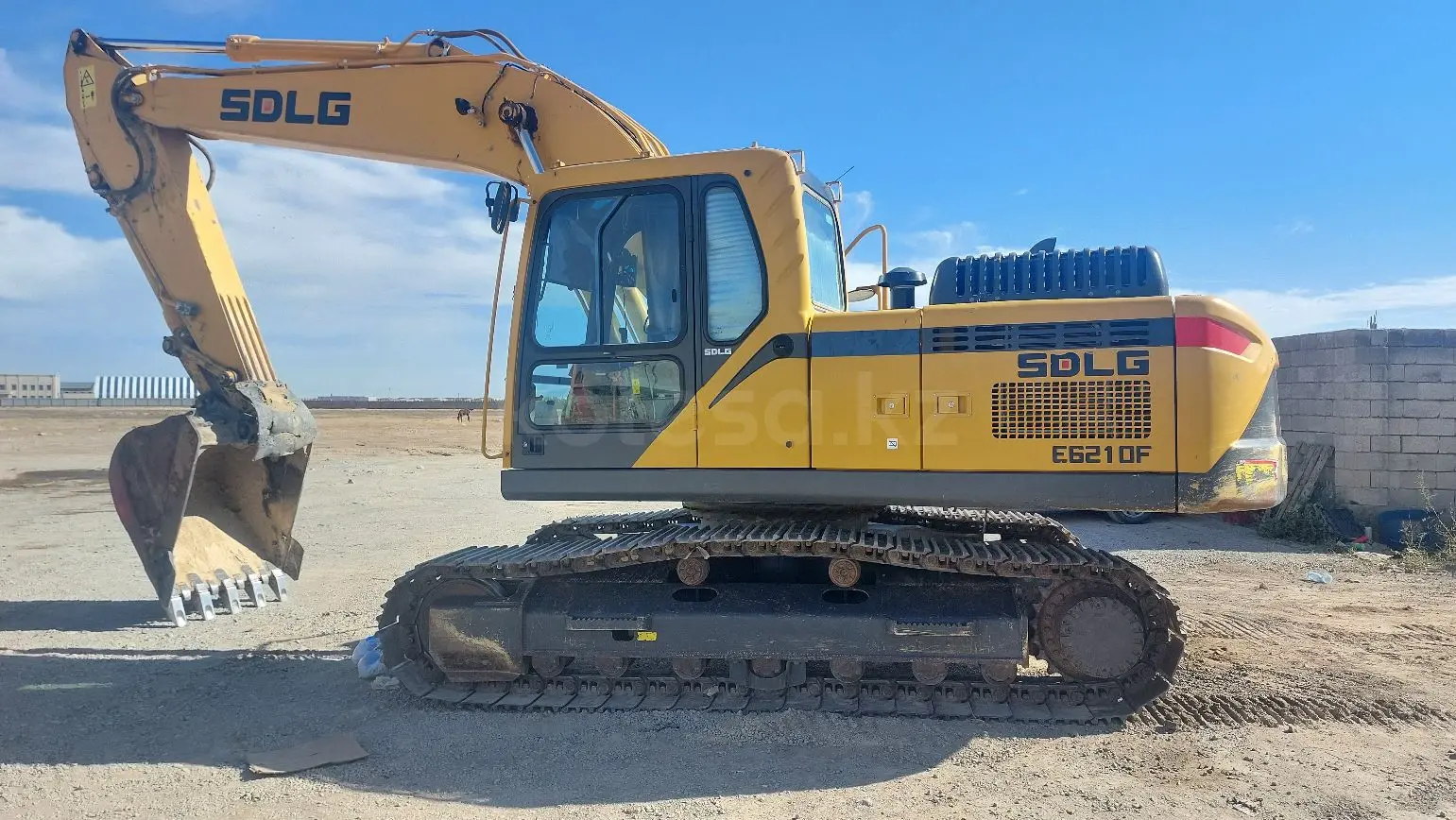 SDLG E6210F