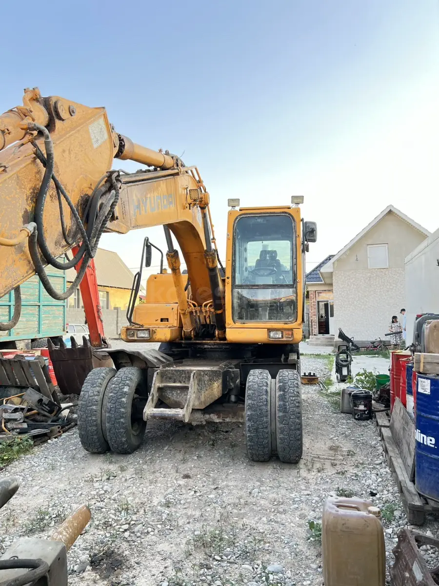 Hyundai R140W-7