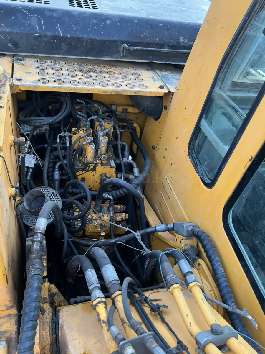 Hyundai R140W-7