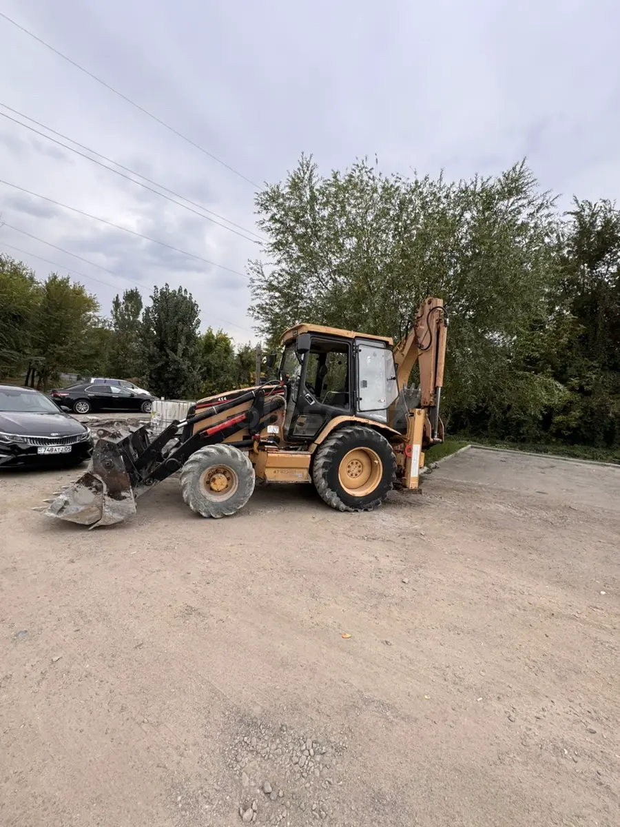 Caterpillar 428