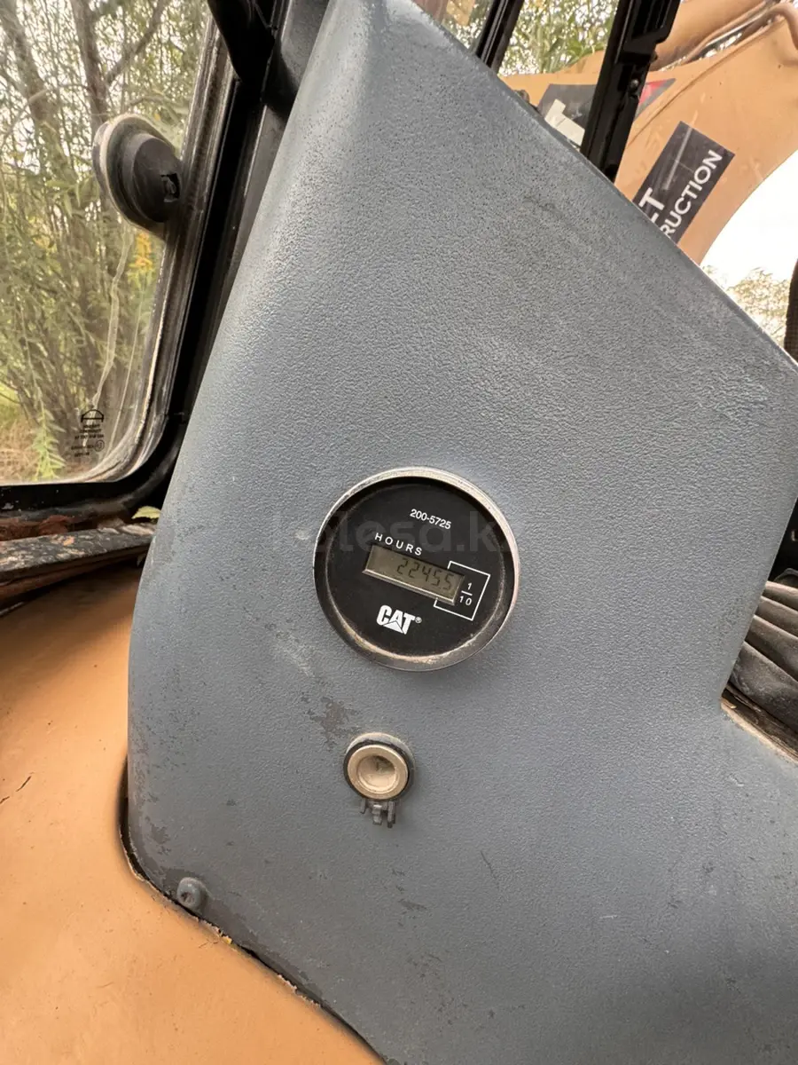 Caterpillar 428